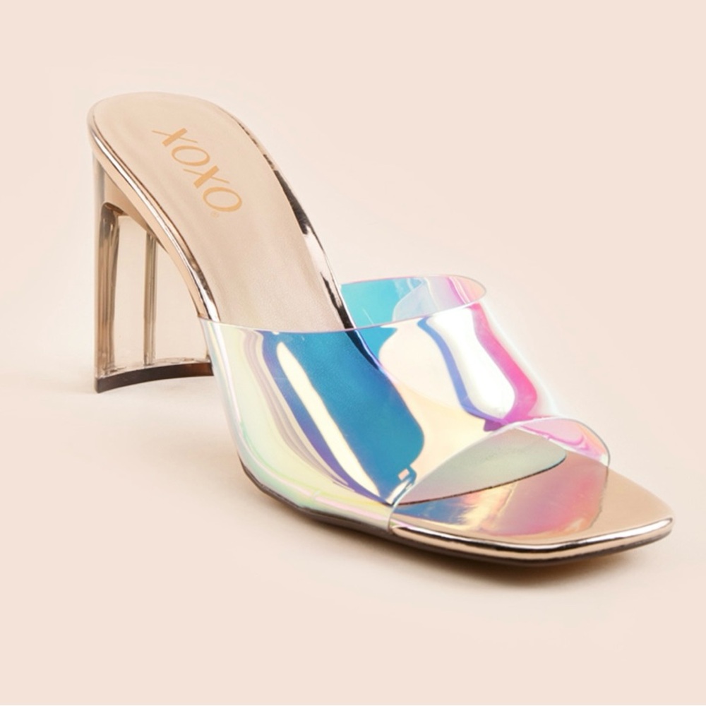 XOXO Silver Heels Modern Sleek Design